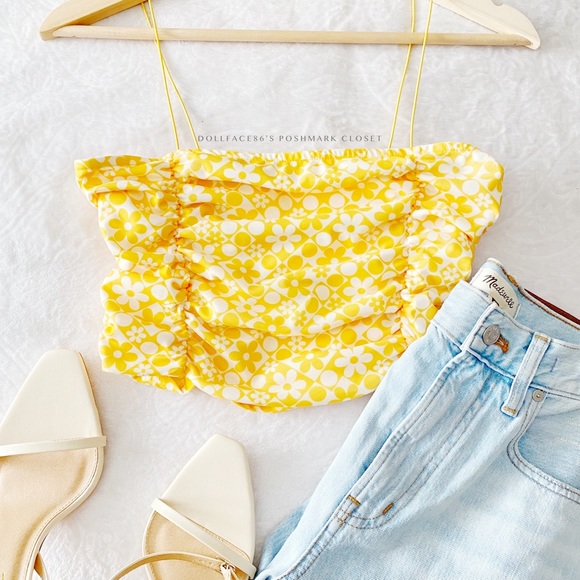 NWT Yellow & White 70’s Floral Print Ruched Cropped Camisole - Picture 1 of 11
